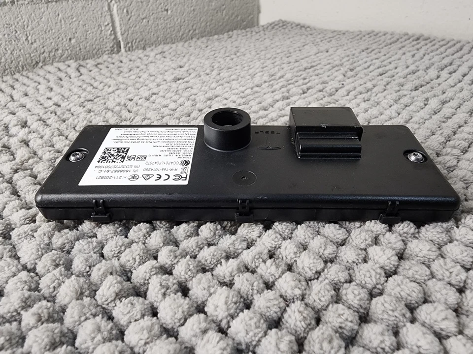 2021-2024 Tesla Model X/S Security Controller Module Unit OEM 1606557-91-C - Image 4 of 4