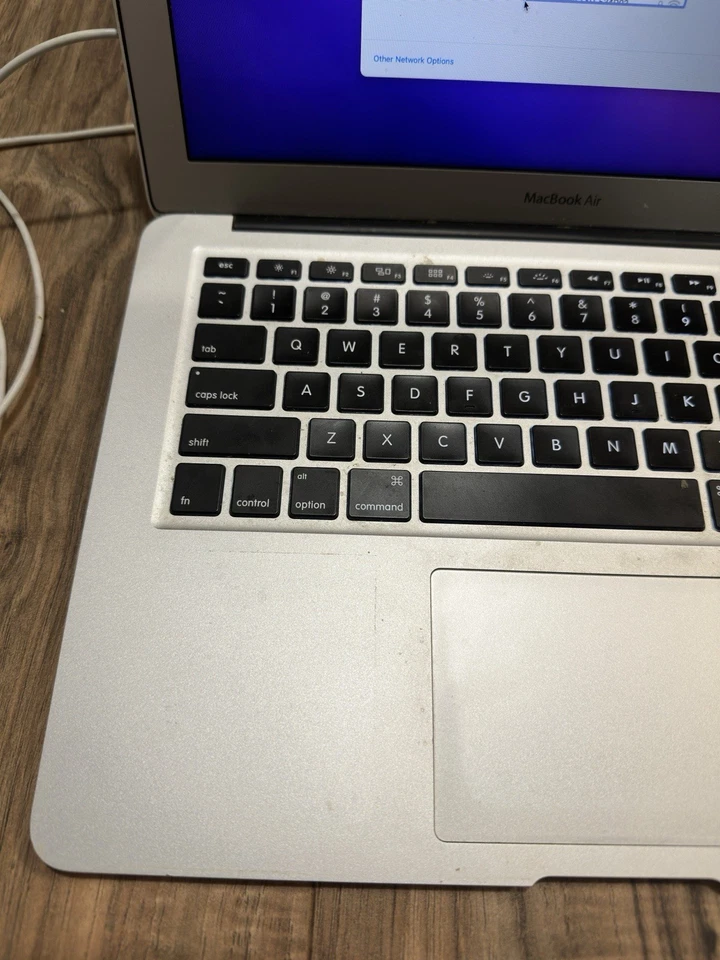 13" início de 2015, Macbook Air, Z0TB, i7-5650U 2.20GHz, 8GB, 256GB - Imagem 3 de 4