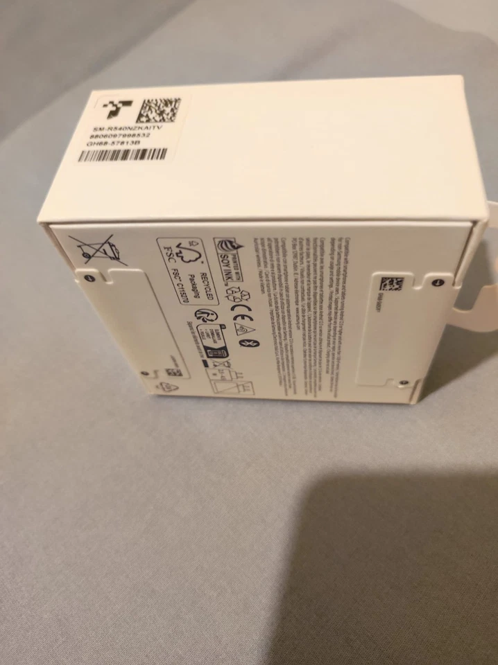 Samsung Galaxy Buds4, foto 2 di 5