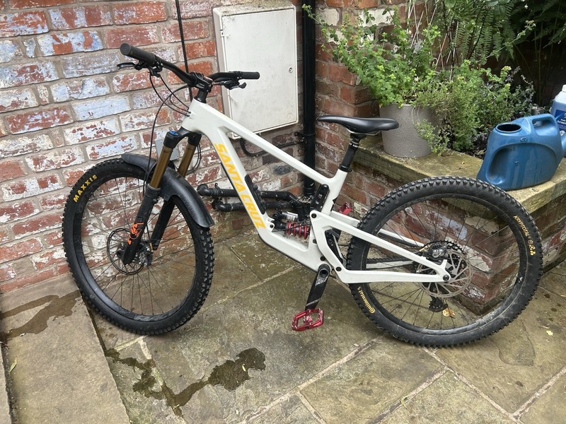 SANTA CRUZ BRONSON SIZE M 23/24 SEASON WHITE ORANGE CUSTOM BUILD