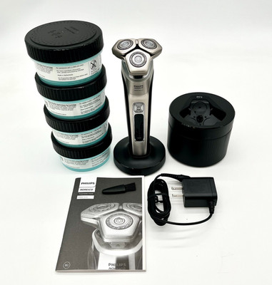 Philips Norelco Series 9000 Electric Shaver Limited Edition Set