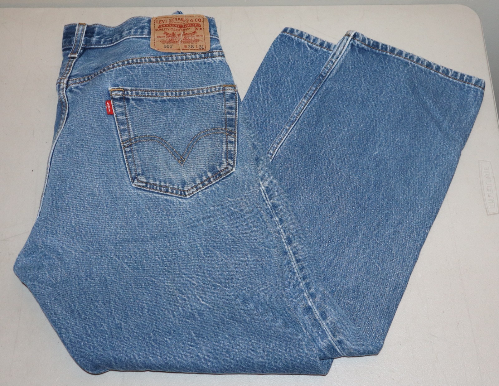 Vintage Levi’s 501 Button Fly Straight Leg Denim Jeans 38 x 31