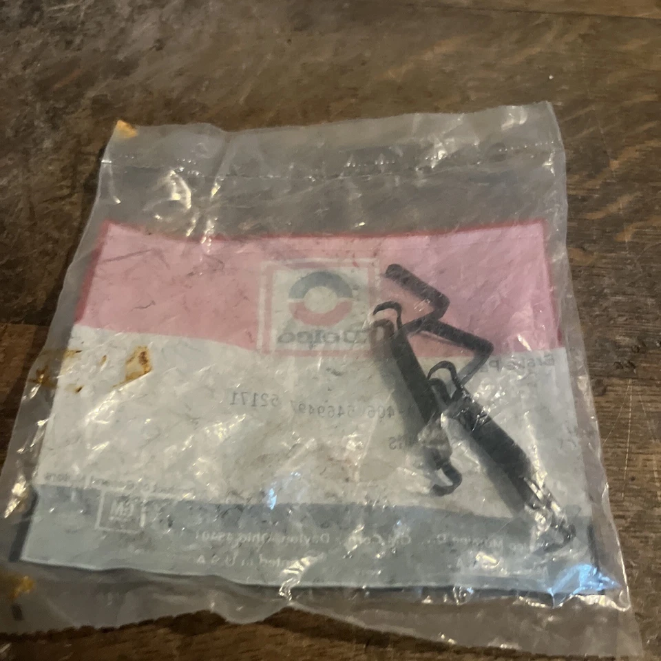 Muelles de retorno de freno NOS AC Delco #179-406 / GM # 5469497 Foto 3 de 4