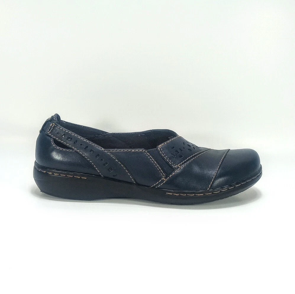 Mocassini Clarks Evianna Fig4 donna 8N vestibilità stretta in pelle blu navy