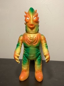 RARE BULLMARK ZAIRAS MIRRORMAN SOFUBI KAIJU Marusan 1971 w HEADER Ultraman