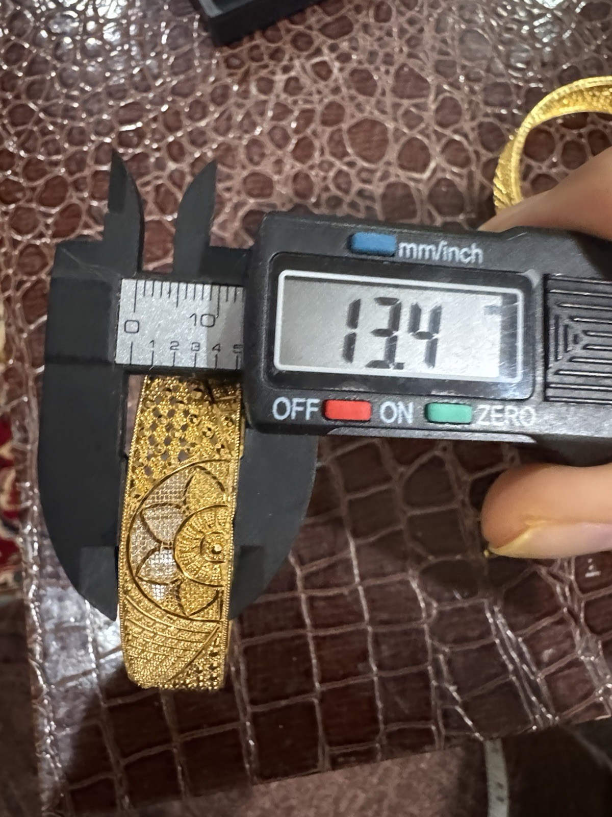 22K Solid Gold Hinged Bangles – Matching Pair (Se… - image 21