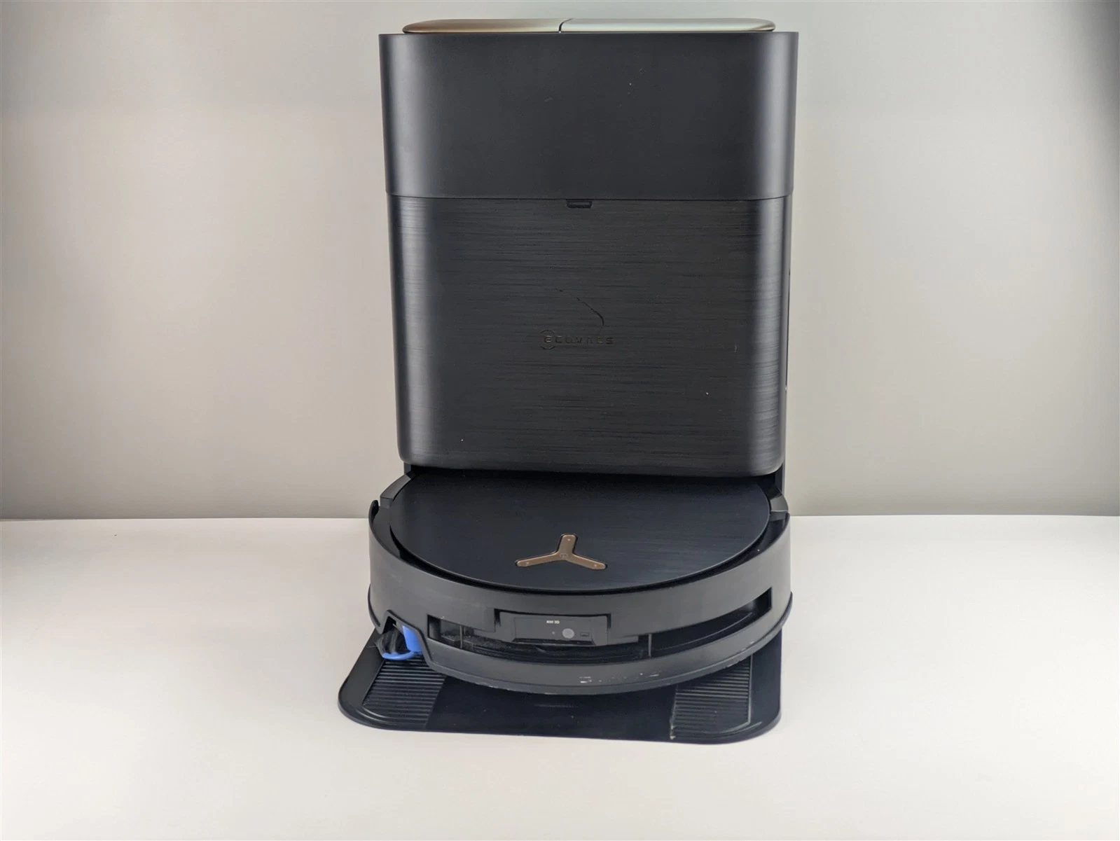 ECOVACS DEEBOT X9 PRO OMNI Robot Vacuum Cleaner & Mop w/ Docking Station - product detail image 2