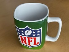 ☕  1 Tasse / Kaffeetasse mit Aufschrift "NFL" / Sport / Football / grün