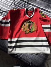 CCM Chicago Blackhawks NHL Hockey Jersey Boys L/XL Red