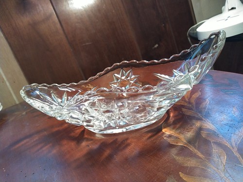 Vintage Anchor Hocking 9.5" L x 4" W Crystal Glass Oval Relish Serving Dish - Picture 8 of 8