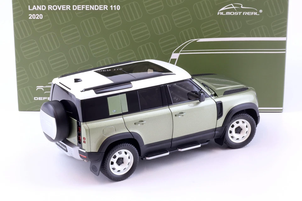 1:18 Almost Real Land Rover Defender 110 Pangea Verde 2020 - Immagine 3 di 4