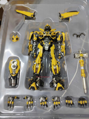 Threezero 3A DLX Transformers The Last Knight Bumblebee Action