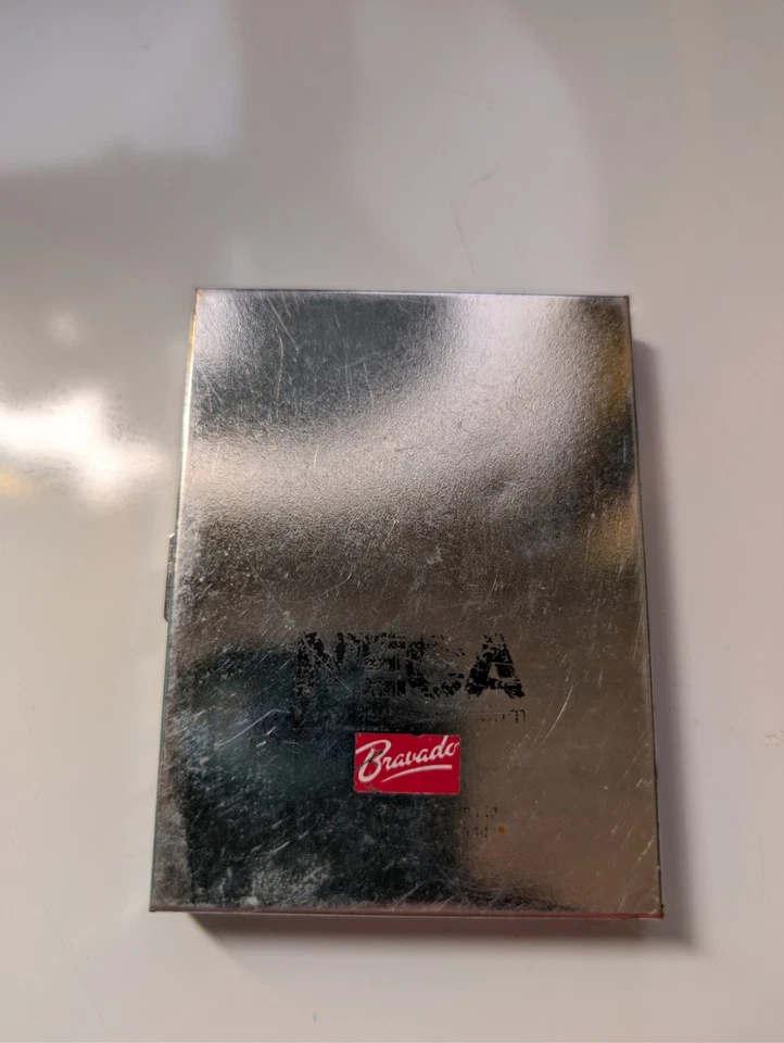 **Raro** Estuche para Cigarrillos HIM Heartagram Estuche de Identificación Billetera Portatarjetas Foto 3 de 3