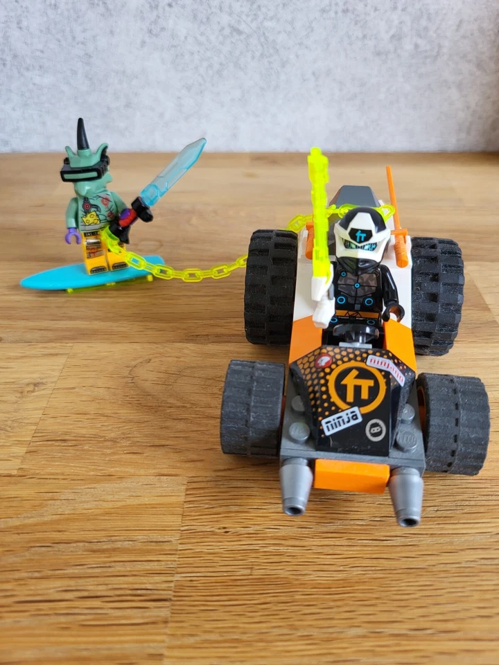 LEGO Ninjago 71706 Cole's Speeder Car, Foto 2 von 2