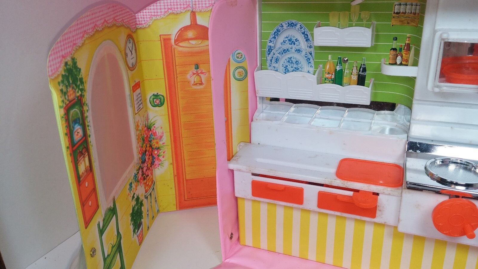 Takara Lisa Doll Vintage Kitchen Center Playset Doll House Japan