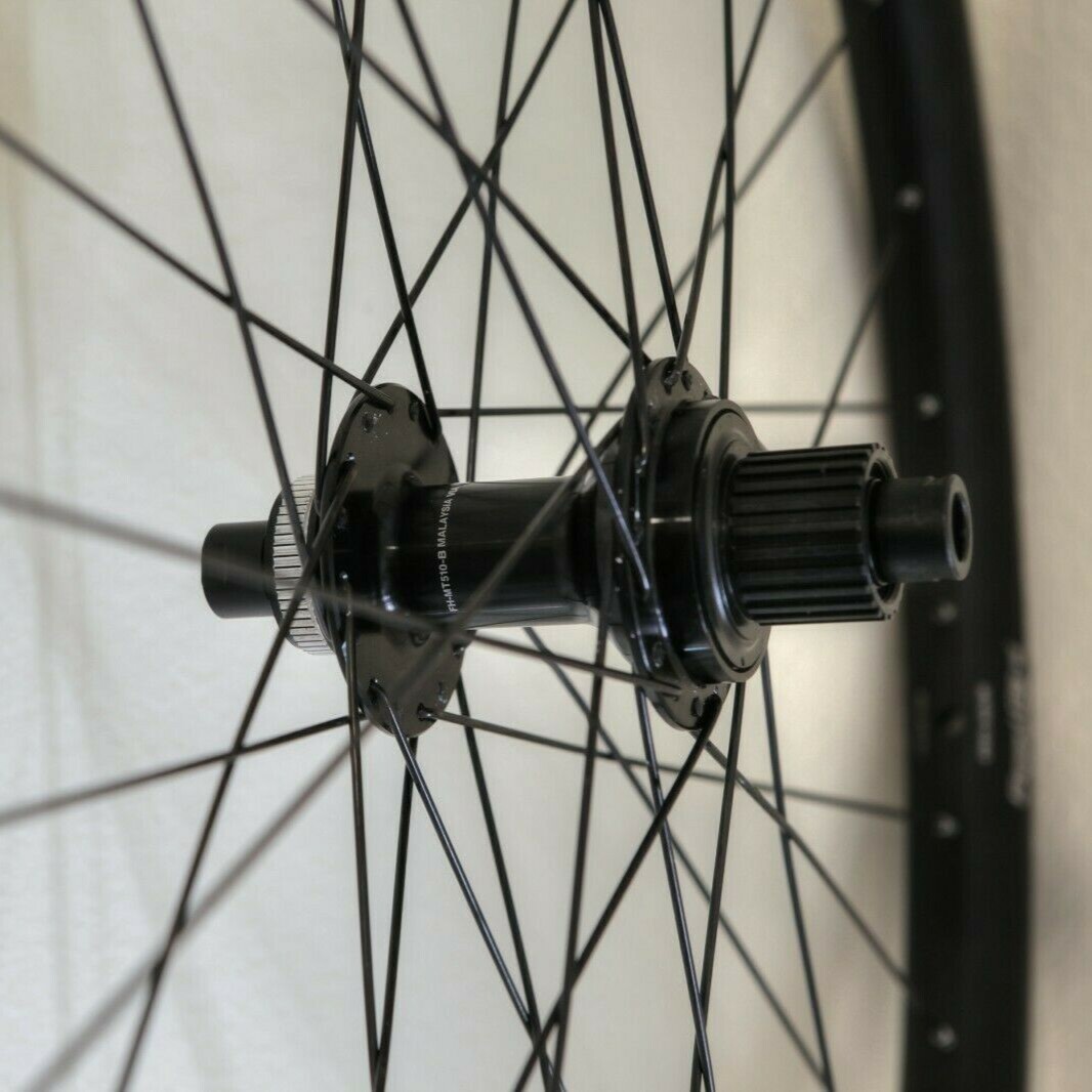 Spank Oozy Trail 345 Rim on Shimano FH-MT500-B Microspline Rear