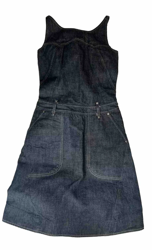 ROBE EN JEAN  LEVI'S TAILLE XS SOIT FR 36  SUPER ETAT modèle 835 engineered - Photo 1/4