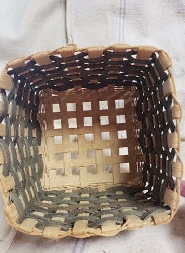Primitive Vintage Handmade Weaved Basket Faded Greens For A Great Antique Look - Image 4 of 4