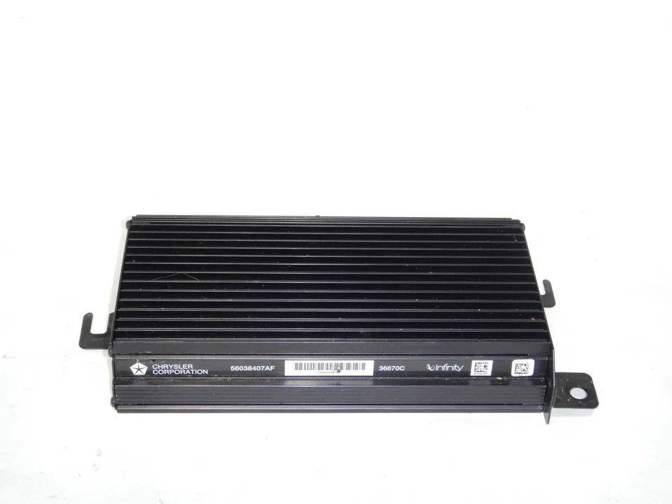 Jeep Grand Cherokee WJ 99-04 amplificador infinito Chrysler rádio fabricante de equipamento original 56038407 - Imagem 2 de 4