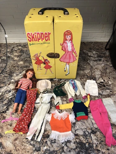 Vintage Skipper Barbie’s Little Sister Carrying Case