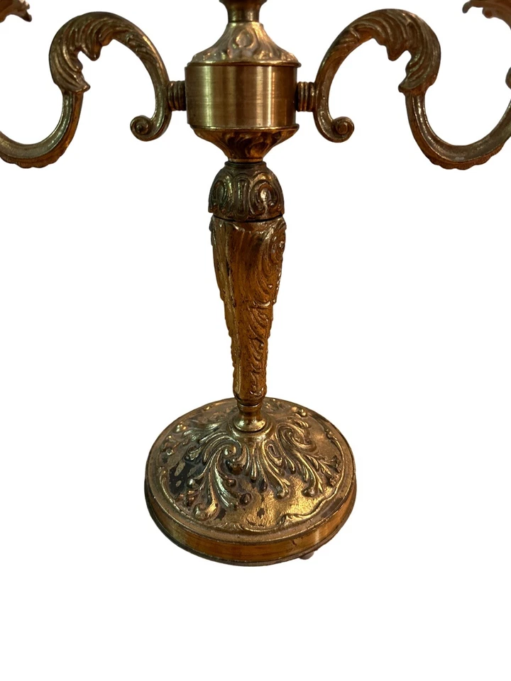 PAREJA DE CANDELABROS ESTILO VICTORIANO BRONCE TRES LUCES Foto 3 de 4