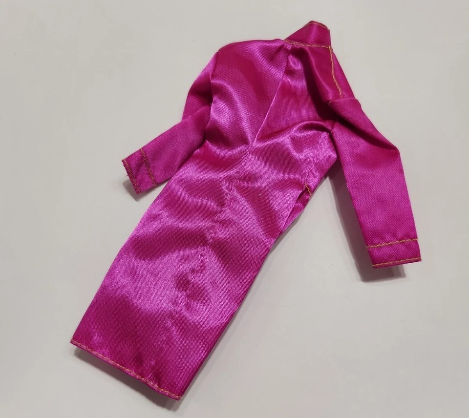 CHAQUETA ABRIGO MUÑECA BARBIE MODA AVENIDA TENDENCIA CIUDAD ROSA SOBRE ABRIGO PAQUETE MODA Foto 3 de 4