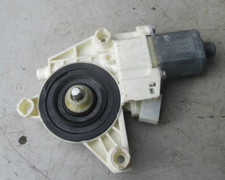 MERCEDES BENZ C CLASS WINDOW MOTOR REGULATOR 0130822503