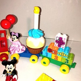 Lego Duplo #10597 Mickey & MInnie's Birthday Parade 1 Missing Block