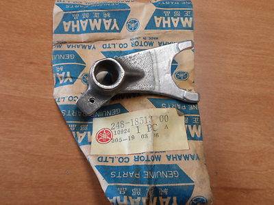 NOS OEM Yamaha Fork Shift 3 1969-1985 YZ125 CT1 DT100 MX125 RS100 248-18513-00