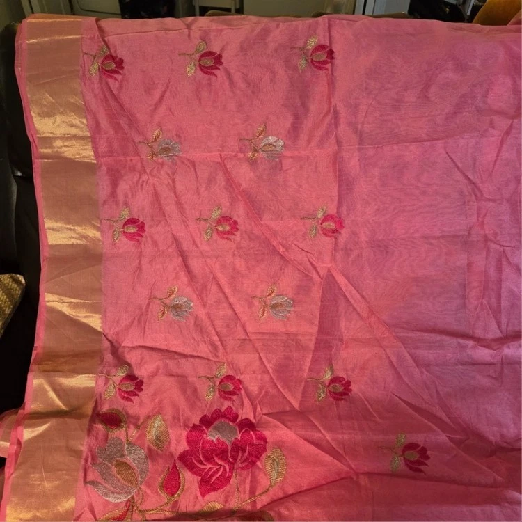 Vintage Fuchia Magenta Saree Paisley Brocade Border Woven Sari Craft Fabric - Image 3 of 4
