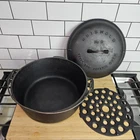 Griswold No. 9 Tite-Top Dutch Oven With lid 2552 & Trivet