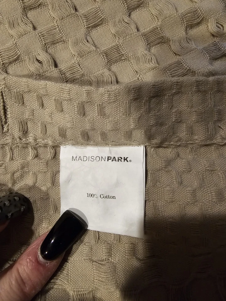 Madison Park Shower curtain 72X72  - Image 2 of 4