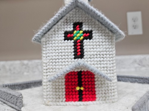 Vtg Church Building Woven Canvas Needlepoint 10 pc Plastic Nativity Set Cross - Picture 13 of 13