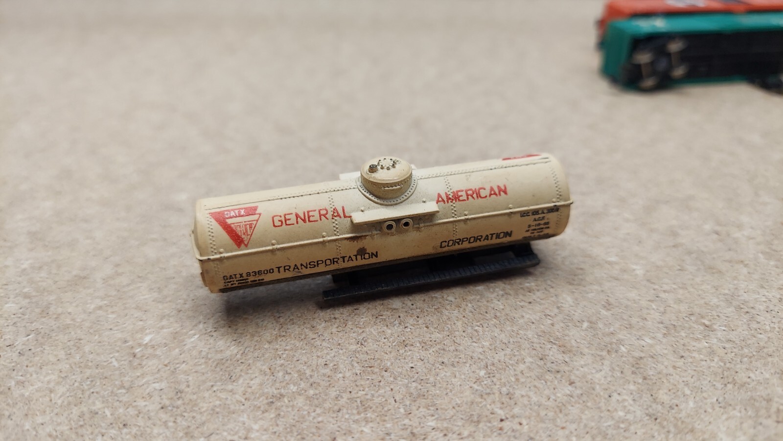 N Scale Freight Car Parts Lot 15 Freight Cars Cabooses Boxcars