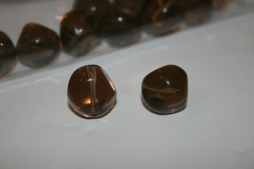 Bumper pack of Glass Mixed shapes colours and styles of Beads 240gms - Picture 9 of 12