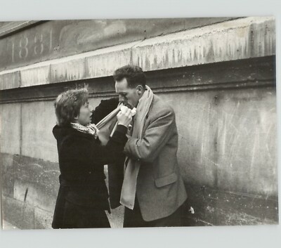 EMOTIONAL Woman & Man on Sidewalk Attending to FACE WOUND 1950s PIX Press Photo