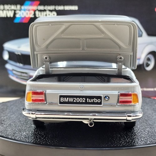 Kyosho 1/18 BMW 2002 turbo 1973 silver Diecast model Japanese seller 08542S - Picture 19 of 24