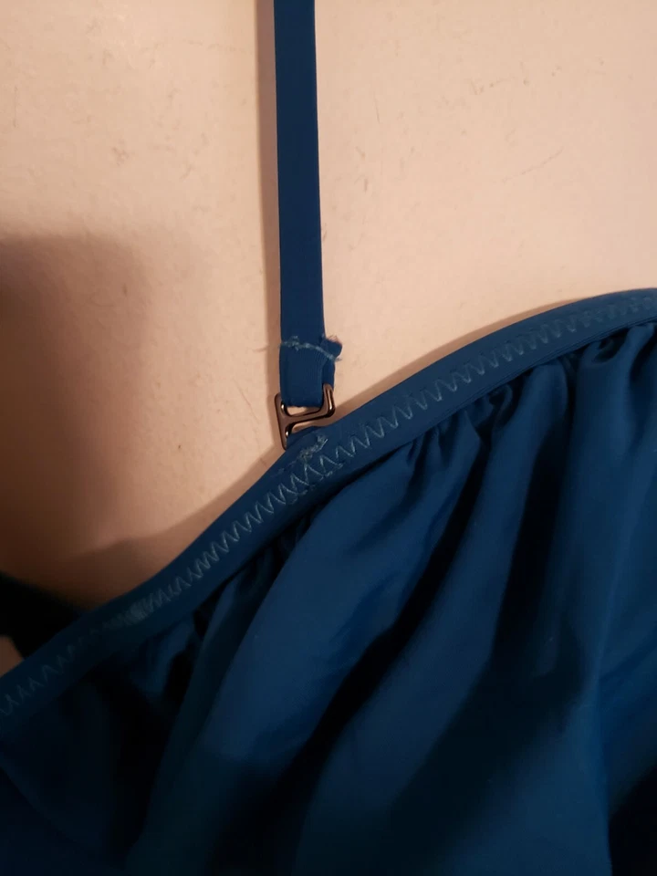 Top de bikini Radio Fiji verde azulado acolchado desmontable correas ajustables con aros mediano Foto 4 de 4