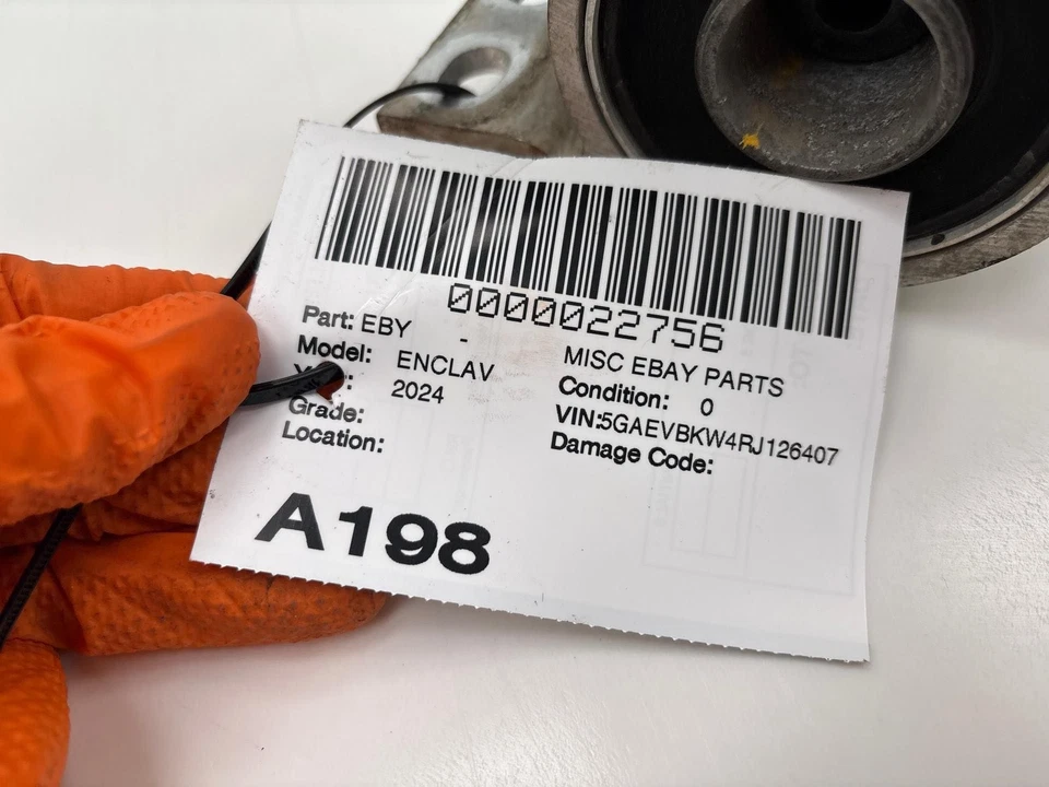 Brazo de control inferior delantero izquierdo Buick Enclave 2018-2024 3,6 L AWD fabricante de equipos originales Foto 2 de 4