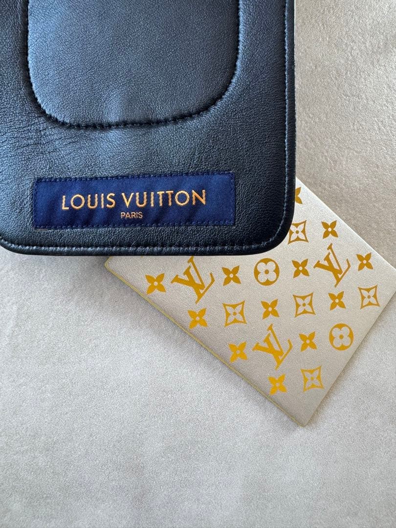 Louis Vuitton Monogram Embossed Mid Layer S Used Rare 2605TK image 5