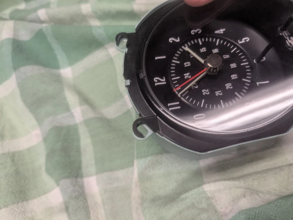 Nuevo Repo 1964 1972 Pontiac GTO Grand Prix en tablero reloj Foto 2 de 4