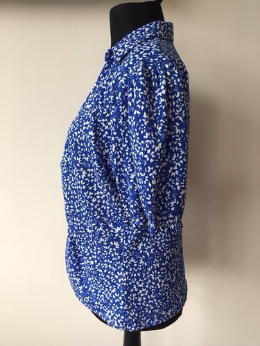 NEW LOOK BRIGHT BLUE WHITE FLORAL PRINT V NECK COLLARED TOP BLOUSE SIZE 18 EXCON - Picture 4 of 6