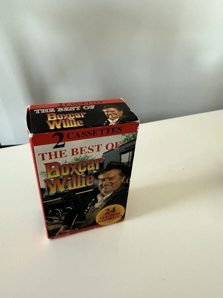 The Best of Boxcar Willie (Vol 1 &2) Cassettes Boxed Set Vintage1993 Autographed Foto 2 de 4