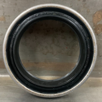 New OEM New Holland Front Drive Seal MT40188939/MT40334121