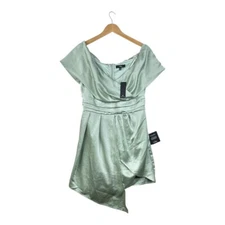 New Lulus Off the Shoulder Asymmetrical Dress size Large Green