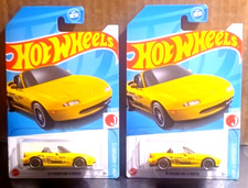 HOT WHEELS '91 Mazda MX-5 Miata 120/250 HW Art Cars Diecast Collection Lot of 2