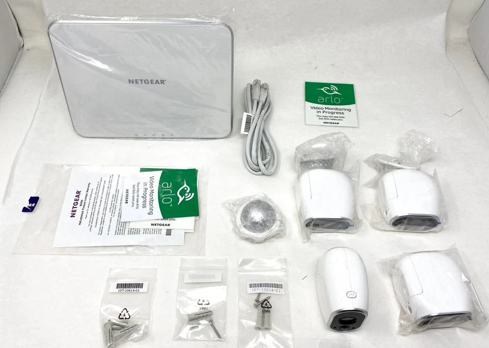 Sistema de seguridad Arlo Netgear VMS3530 3 cámaras HD sin cables caja abierta Foto 2 de 4
