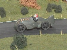 VINTAGE HUBLEY CAST IRON TOY RACE CAR DRIVER