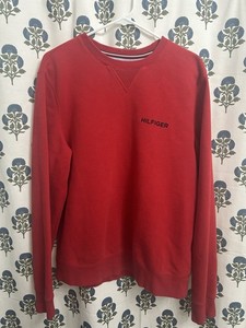 Tommy Hilfiger Men’s Red Pullover Crewneck Long Sleeve Logo Sweatshirt M
