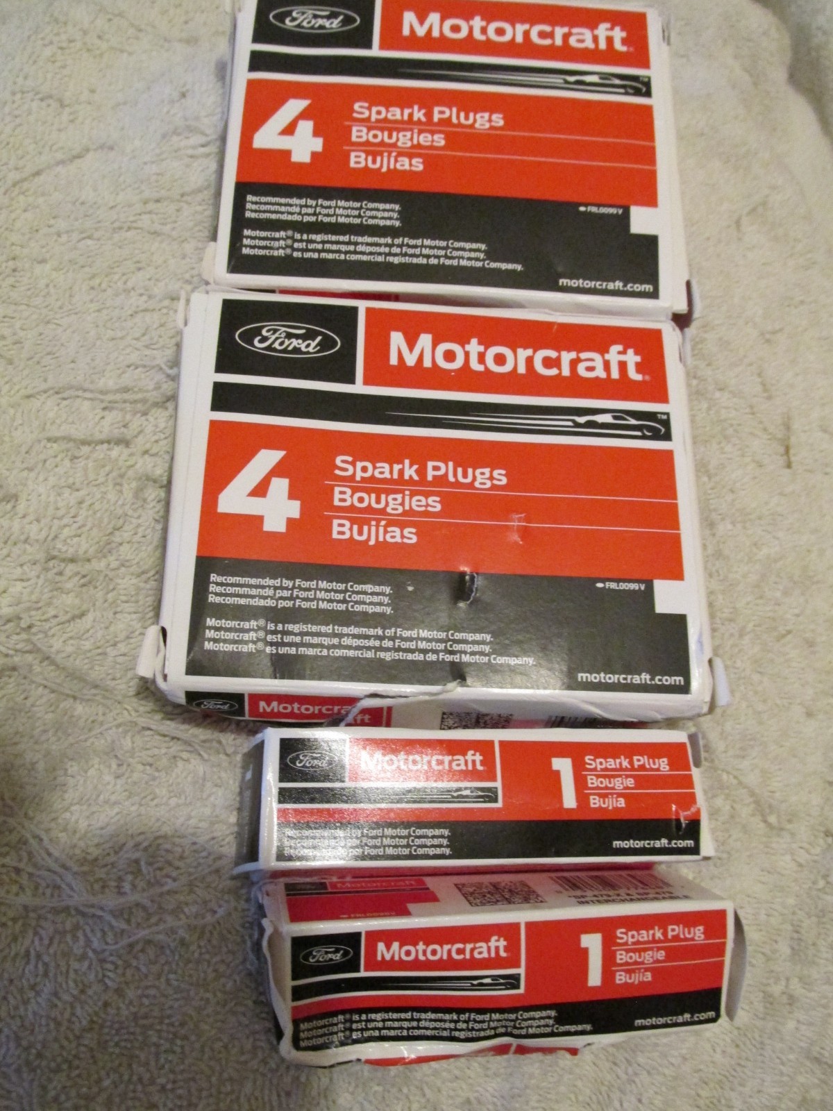 BRAND NEW -- Set of 10 Genuine OEM SP479X Motorcraft Spark Plug Ford AGSF22WMX